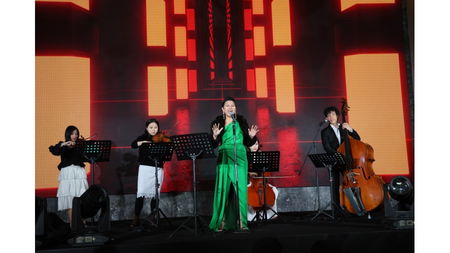 vip-xmas-05.jpg