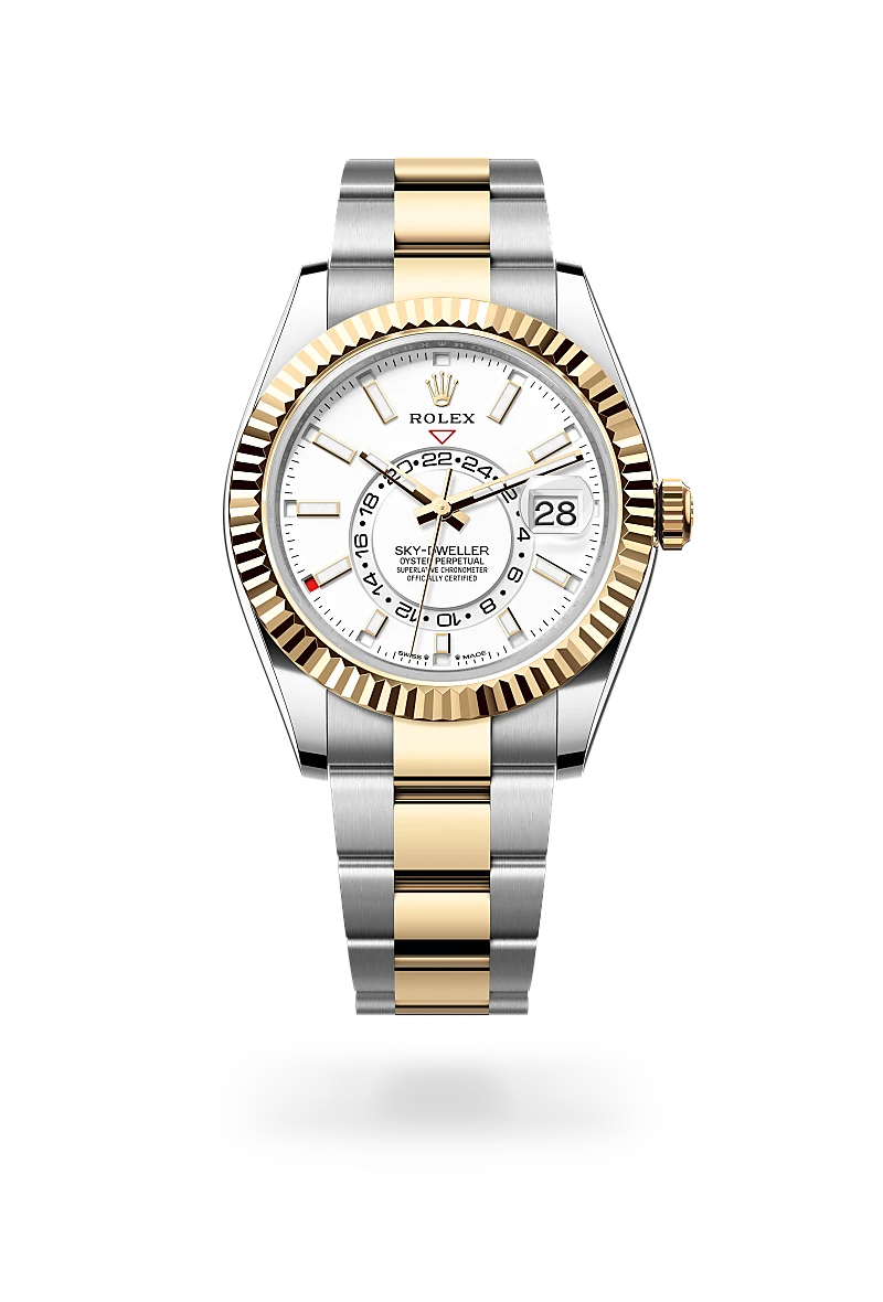 Rolex Sky-Dweller in 黃金鋼（蠔式鋼與黃金的組合） with 醇白色 dial, 三角坑紋雙向旋轉勞力士Ring Command bezel, and 蠔式（Oyster），三格實心鏈節 bracelet